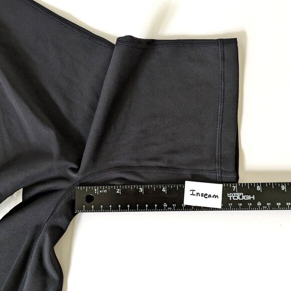 New Aritzia TnaLIFE TnAction SHAKE-IT 7" Size XXS Black Romper Athletic - Picture 10 of 10